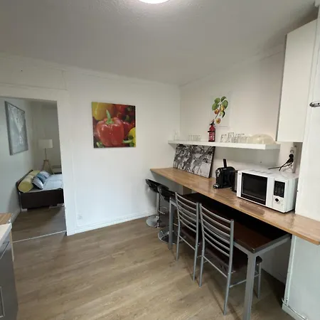 Bright T2 With Shower Appartement